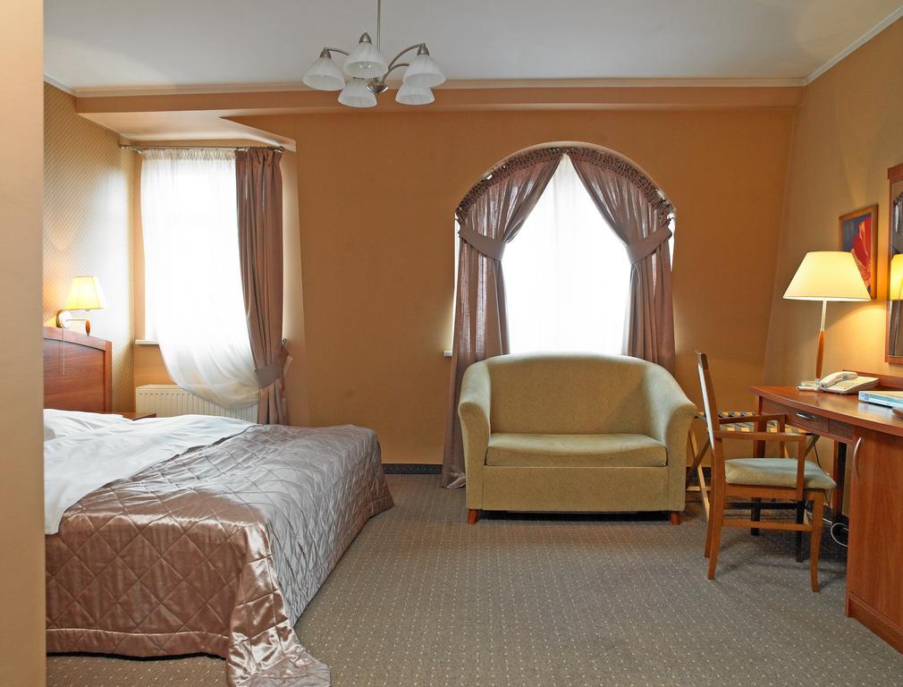 Hotel Atrium Nowy Tomyśl Eksteriør billede