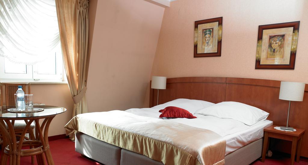 Hotel Atrium Nowy Tomyśl Værelse billede