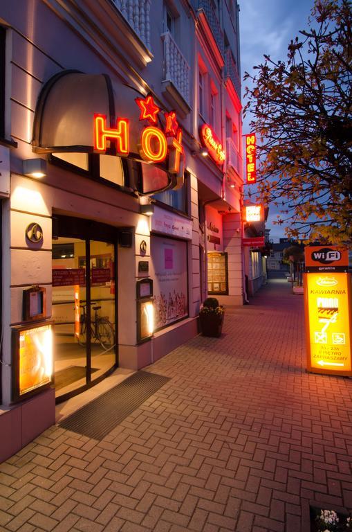 Hotel Atrium Nowy Tomyśl Eksteriør billede