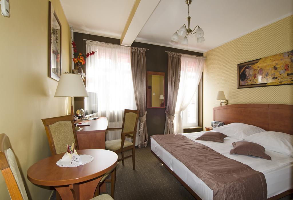 Hotel Atrium Nowy Tomyśl Værelse billede