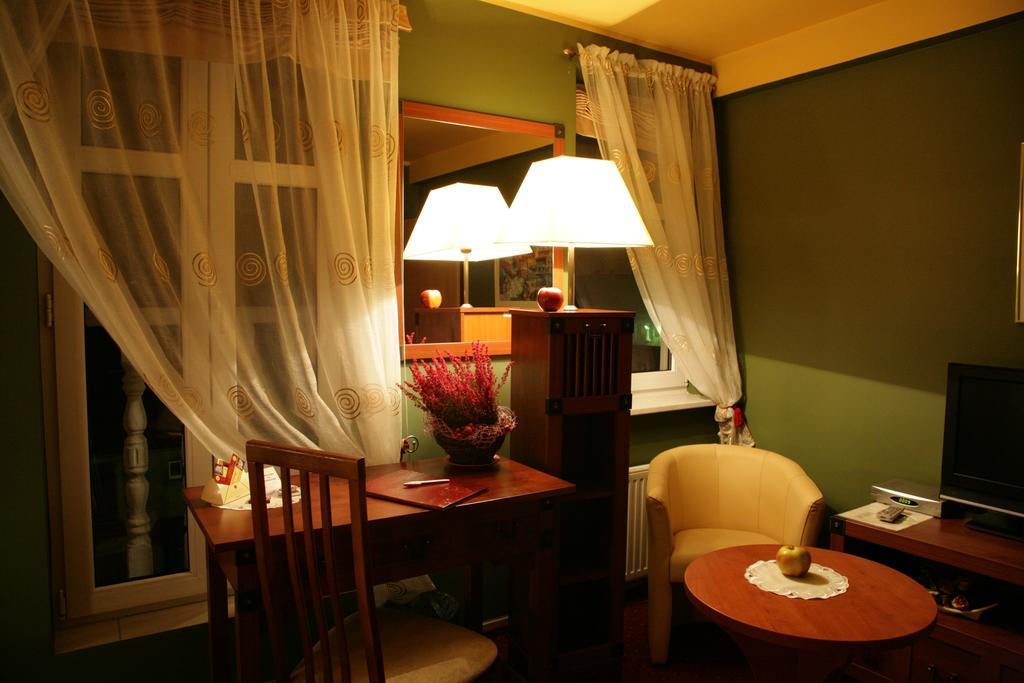 Hotel Atrium Nowy Tomyśl Værelse billede