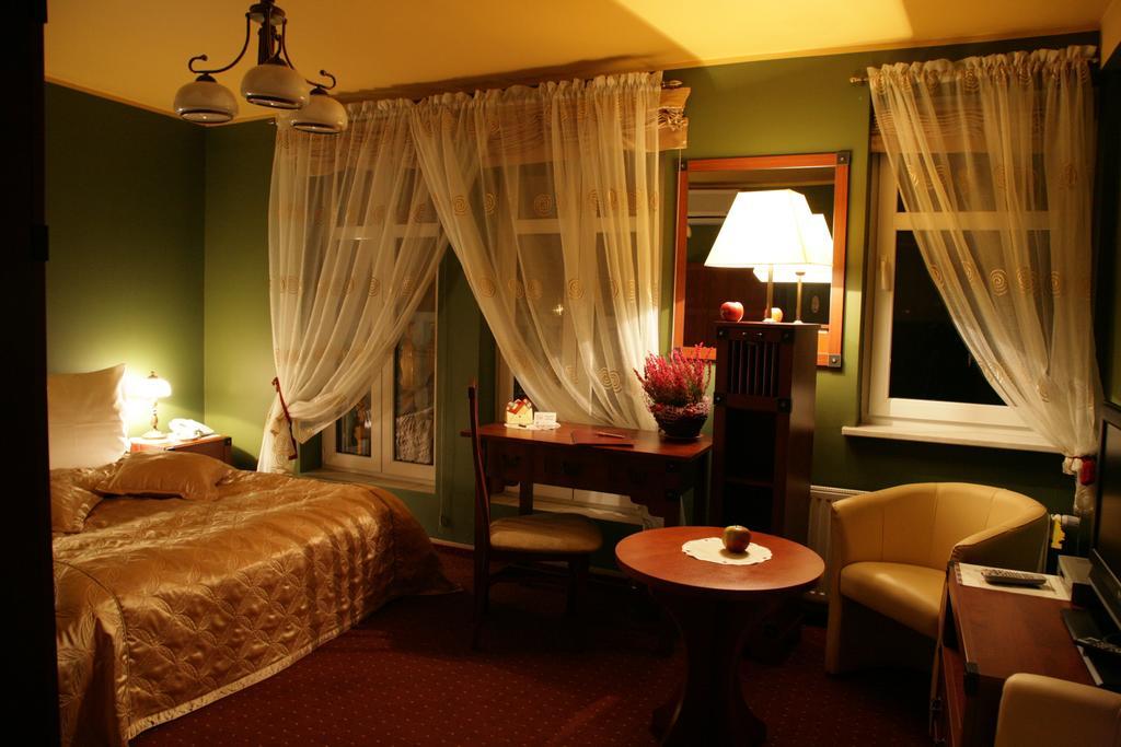 Hotel Atrium Nowy Tomyśl Eksteriør billede