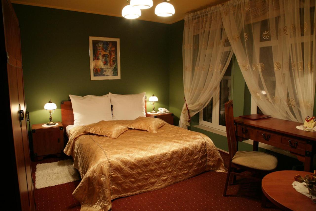 Hotel Atrium Nowy Tomyśl Eksteriør billede